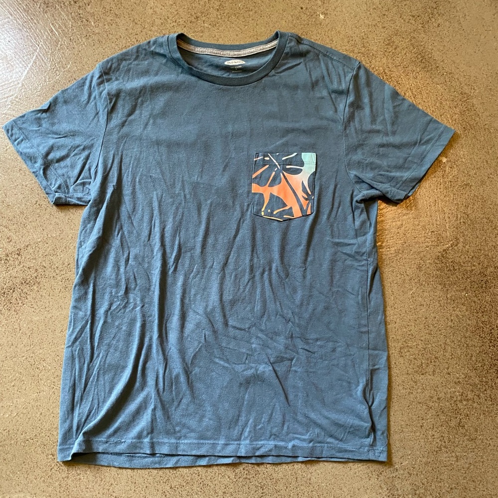 Old Navy soft washed shirt. Men’s medium.